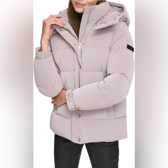 DKNY Women's Down Hooded Puffer Coat Size XSmall Color: Thistle - Picture 2 of 10